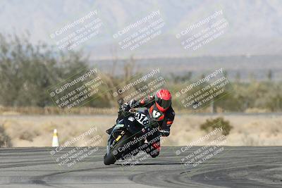 media/Dec-06-2025-CVMA (Sat) [[4a896cc04c]]/Race 4-Formula Middleweight/